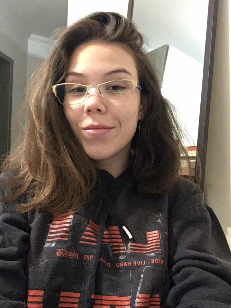 Mulher antes de assumir a protagonista